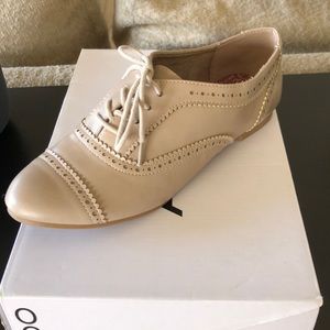 Aldo beige oxfords